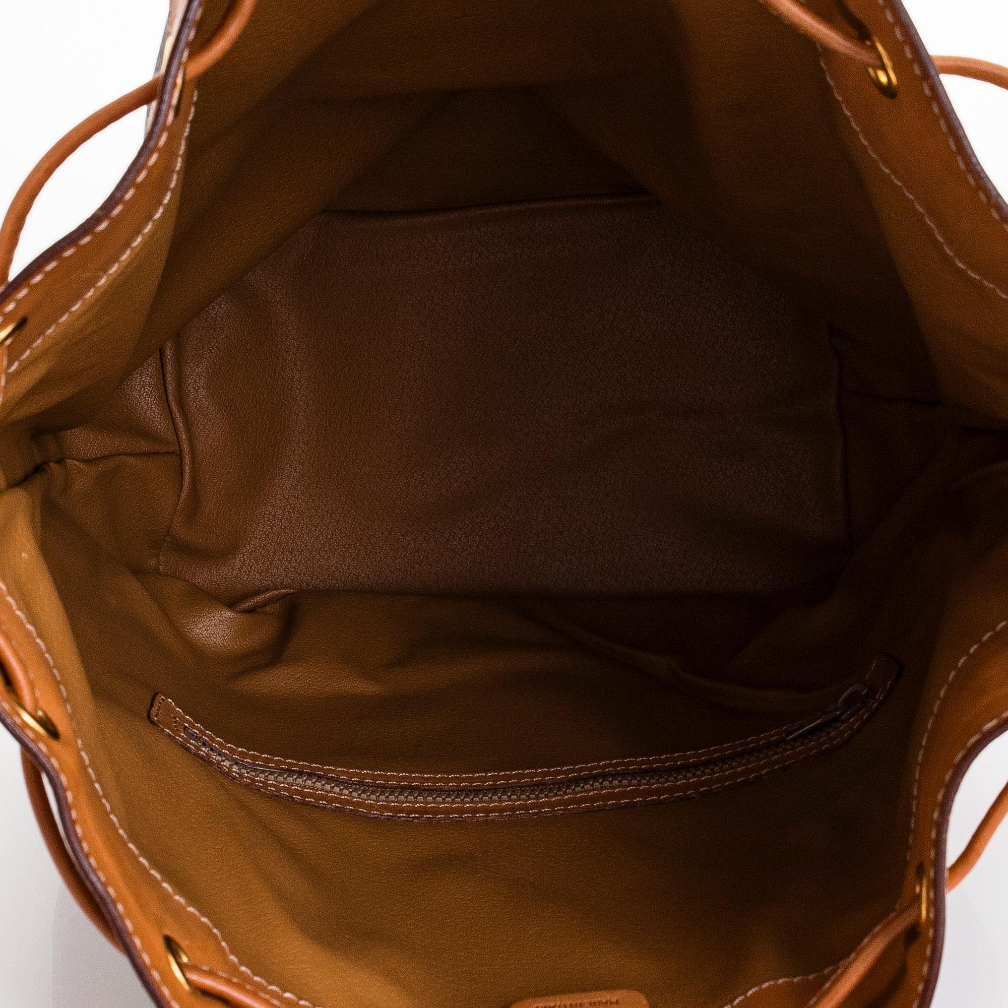 Céline, väska, "Macadam Bucket Bag".