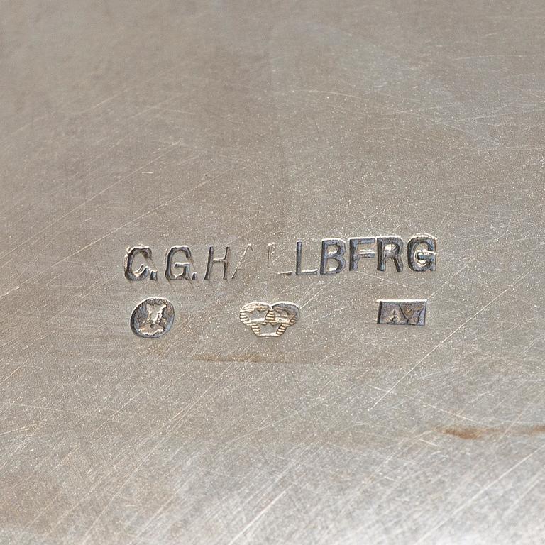 C.G. Hallberg, Dryckeskanna, silver, Stockholm 1903.