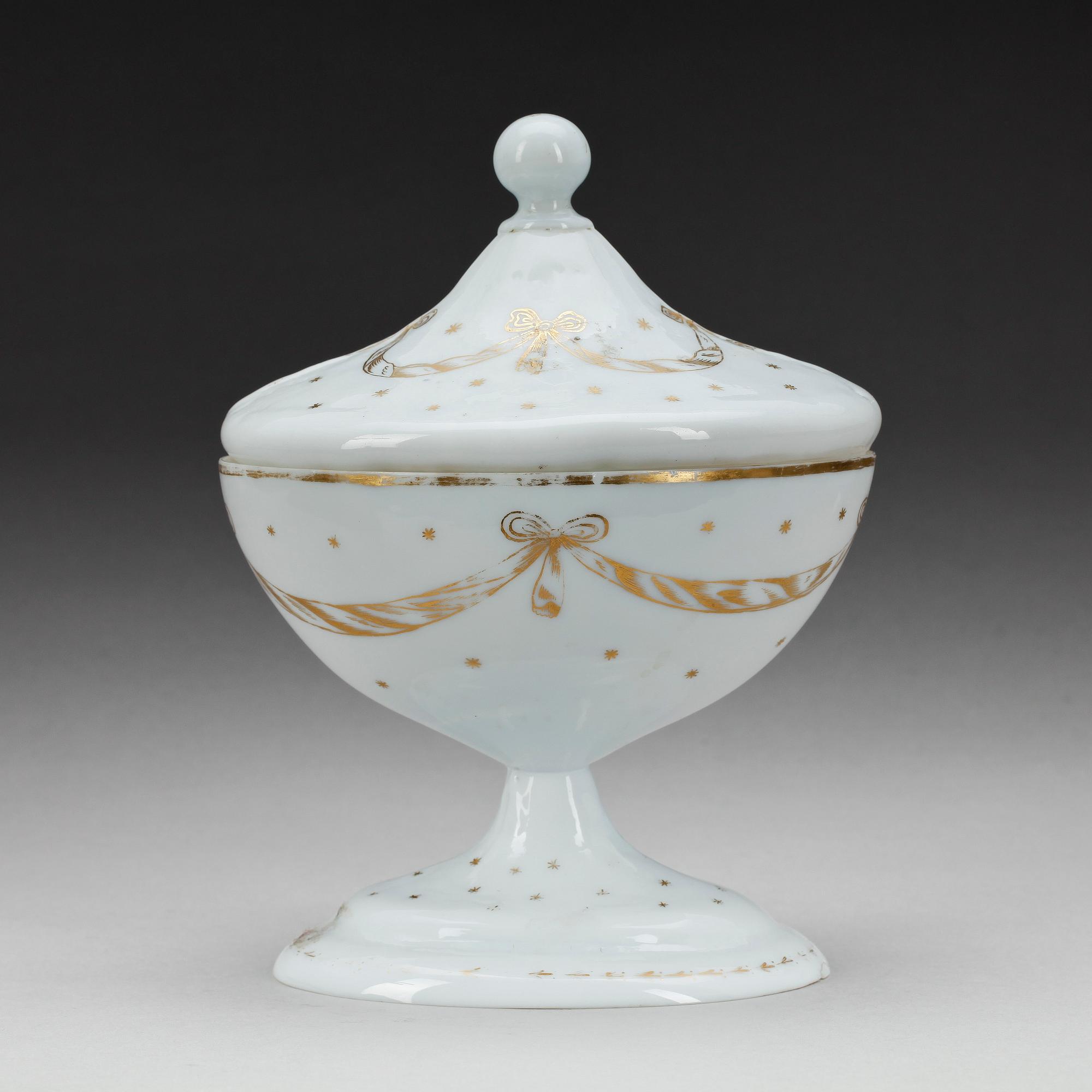 BONBONJÄR, glas, sengustaviansk, omkring 1800.