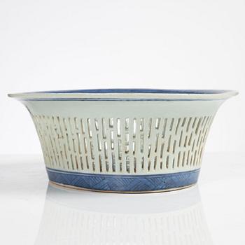 Gallerskål, porslin, Kina, Qingdynastin, 1800-tal.