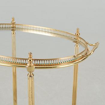 A trolley from the latter half of the 20th centyru.