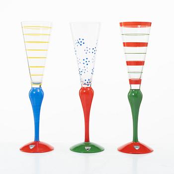 Anne Nilsson, Champagneglas, 6 st, samt skål, "Clown", Orrefors.