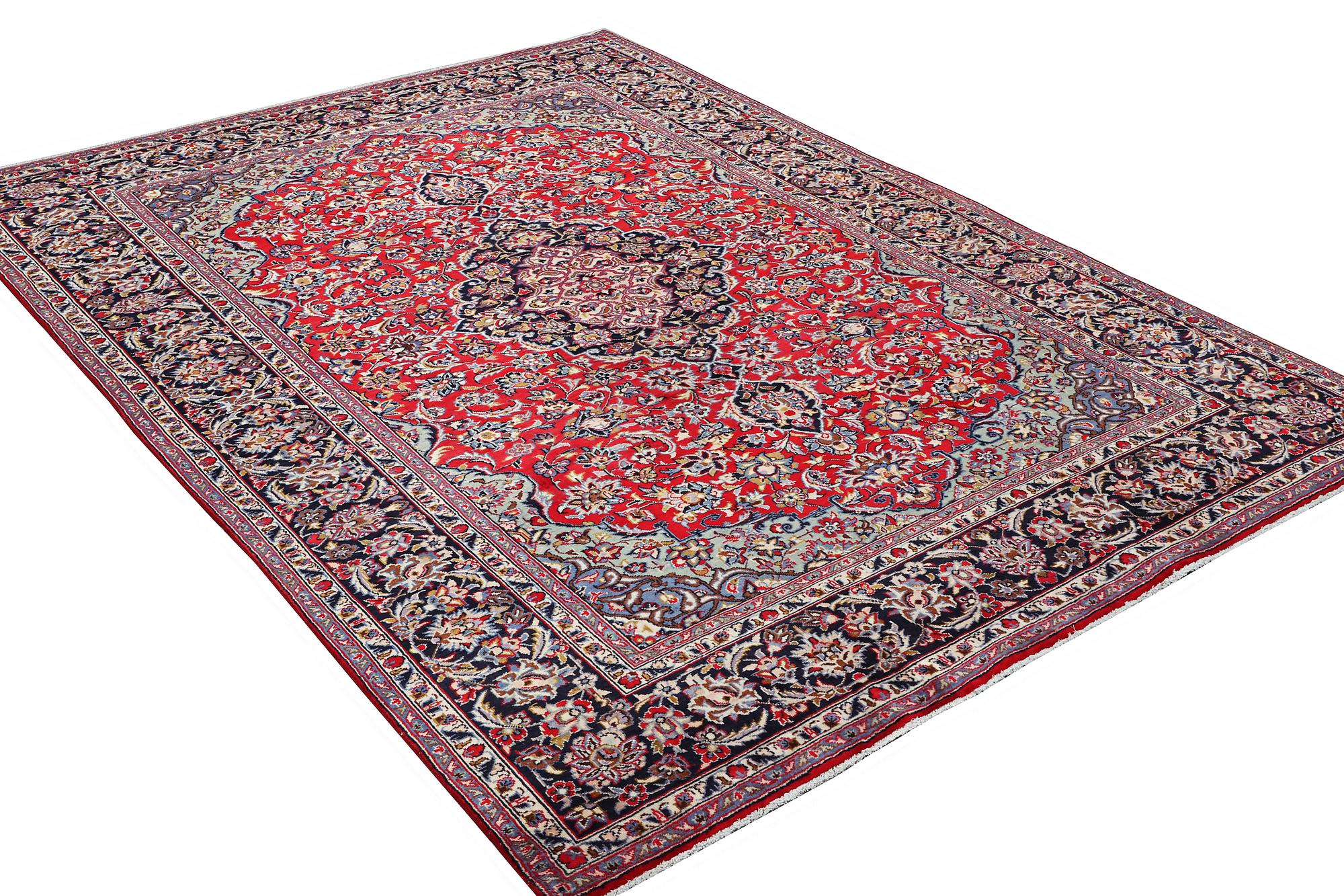 A Najafabad carpet, c. 341 x 247 cm.