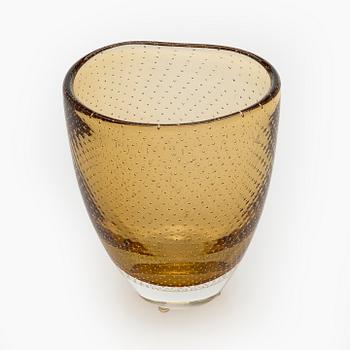 Gunnel Nyman, Vase, model 'GN 16', signed G. Nyman Nuutajärvi Notsjö. Designed in 1947.