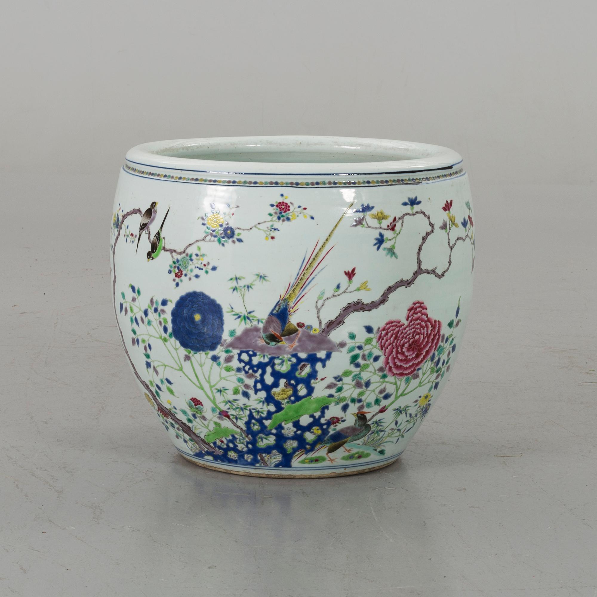 YTTERFODER, porslin Kina 1900-tal.