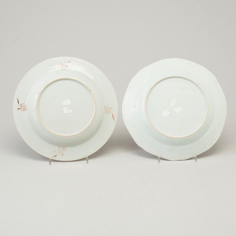 Two famille rose export porcelain plates, Qing dynasty, 18th century.