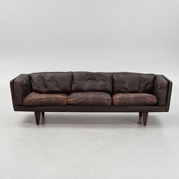 Illum Wikkelsö, sofa, VII for Holger Christiansen, Denmark, 1960s.
