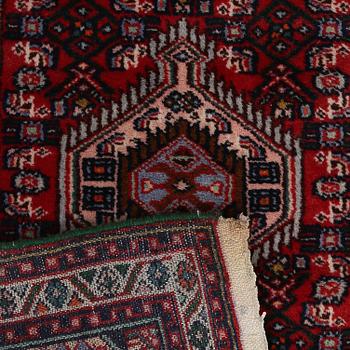 MATTOR, 2 st, orientaliska. Ca 90 x 60 samt 87 x 62 cm.