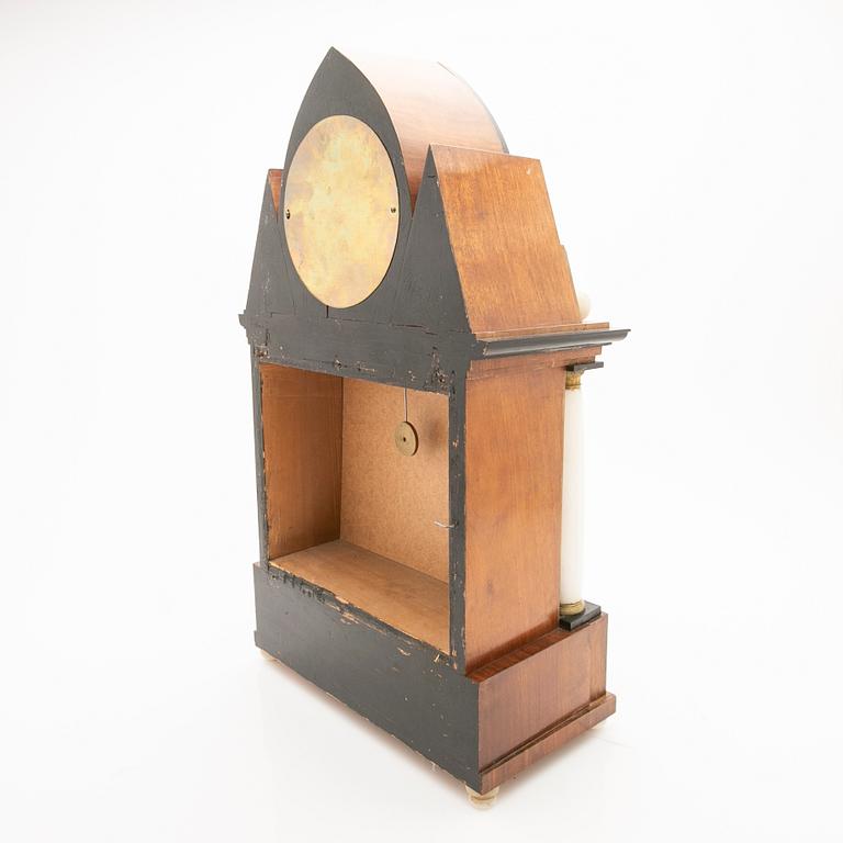 Table clock, 20th century.