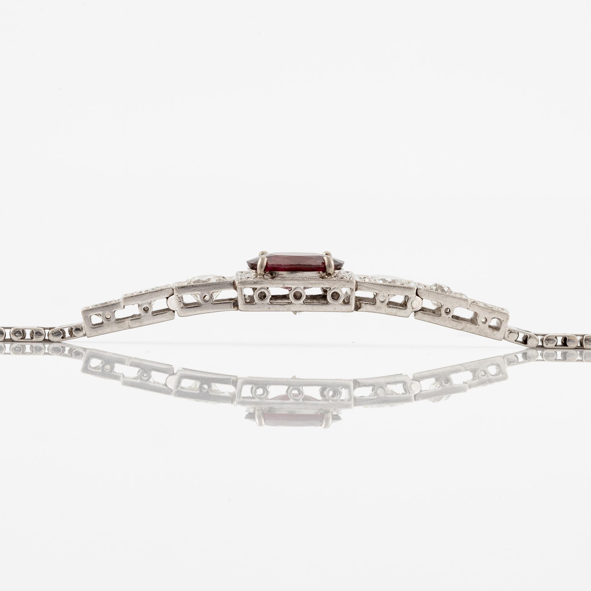 A bracelet 18K white gold with ruby and brilliant-cut diamonds. Malmö 1948.