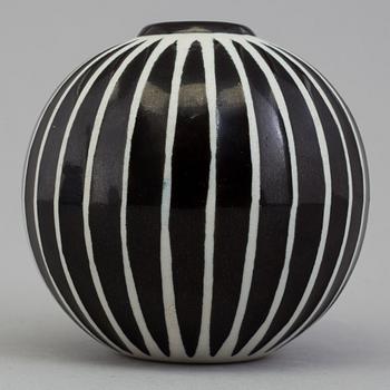 STIG LINDBERG, a Domino stoneware vase, Gustavsberg 1955-1969.