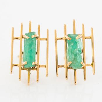 Earrings, a pair, 14K gold with emeralds.