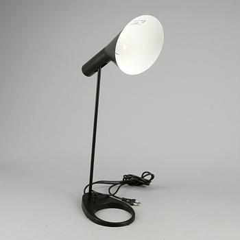BORDSLAMPA, "AJ", Arne Jacobsen för Louis Poulsen.