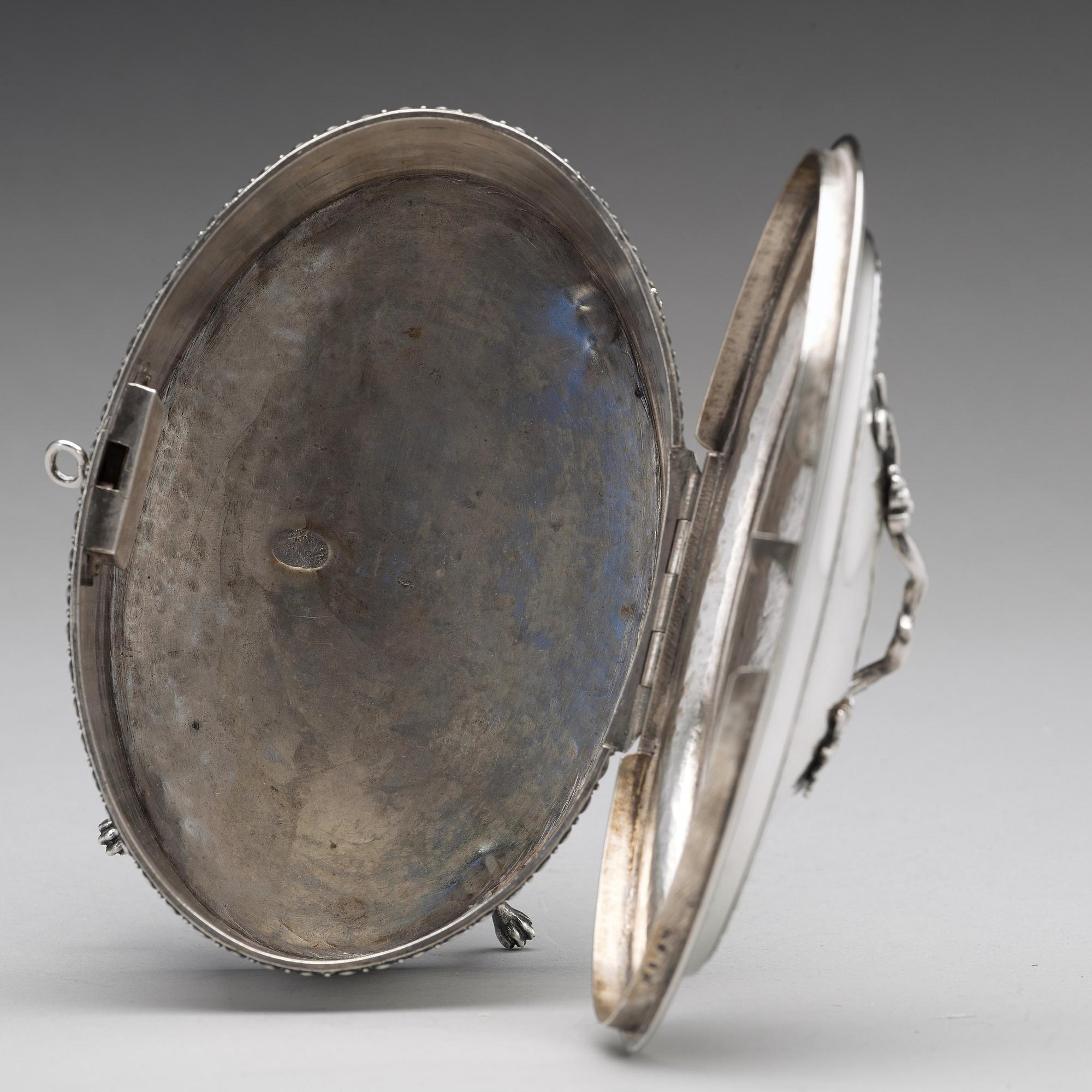A Swedish 18th century Gustavian silver sugar-casket, mark of Pehr Zethelius, Stockholm 1797.