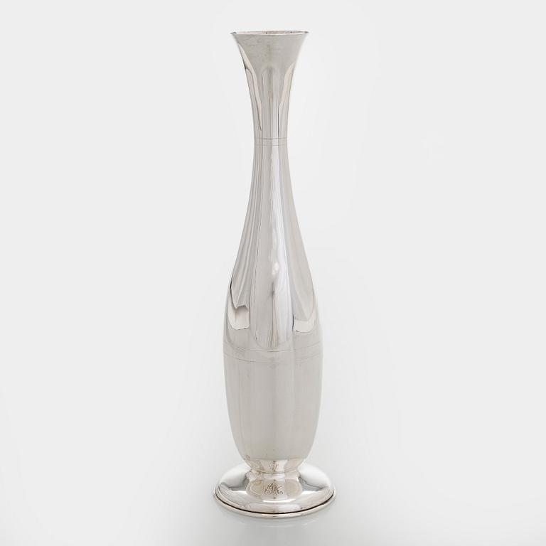A silver vase, Miettinen & Nurmi Turku, 1953.