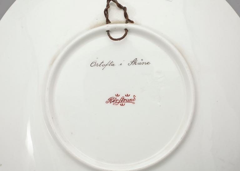 PARTI PRYDNANDSFÖREMÅL, 18 delar, porslin. 1900-tal.