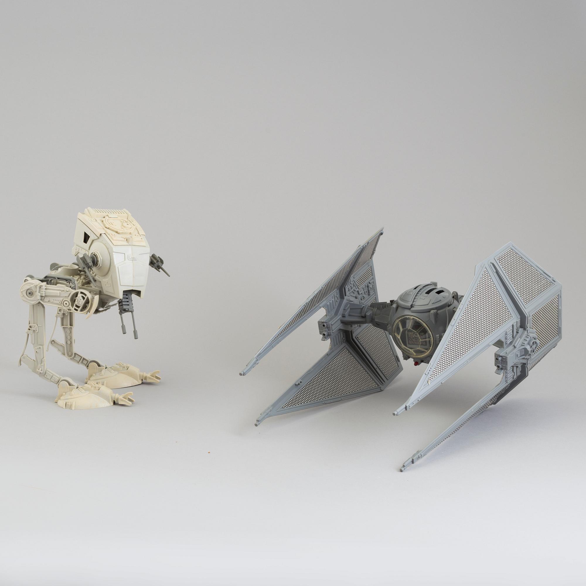 STAR WARS, A set of 10 vehicles Kenner and Palitor 1970's-/90's.