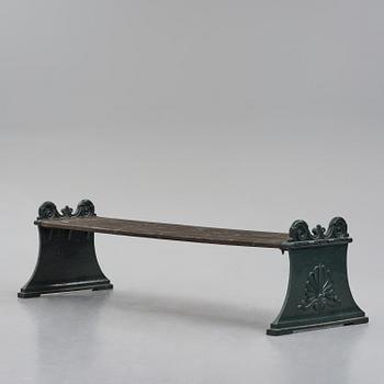 Folke Bensow, a Swedish Grace "Parkbänk N:r 1" bench, Näfveqvarns bruk.