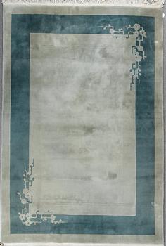 MATTA, Kina, ca 292x199 cm.