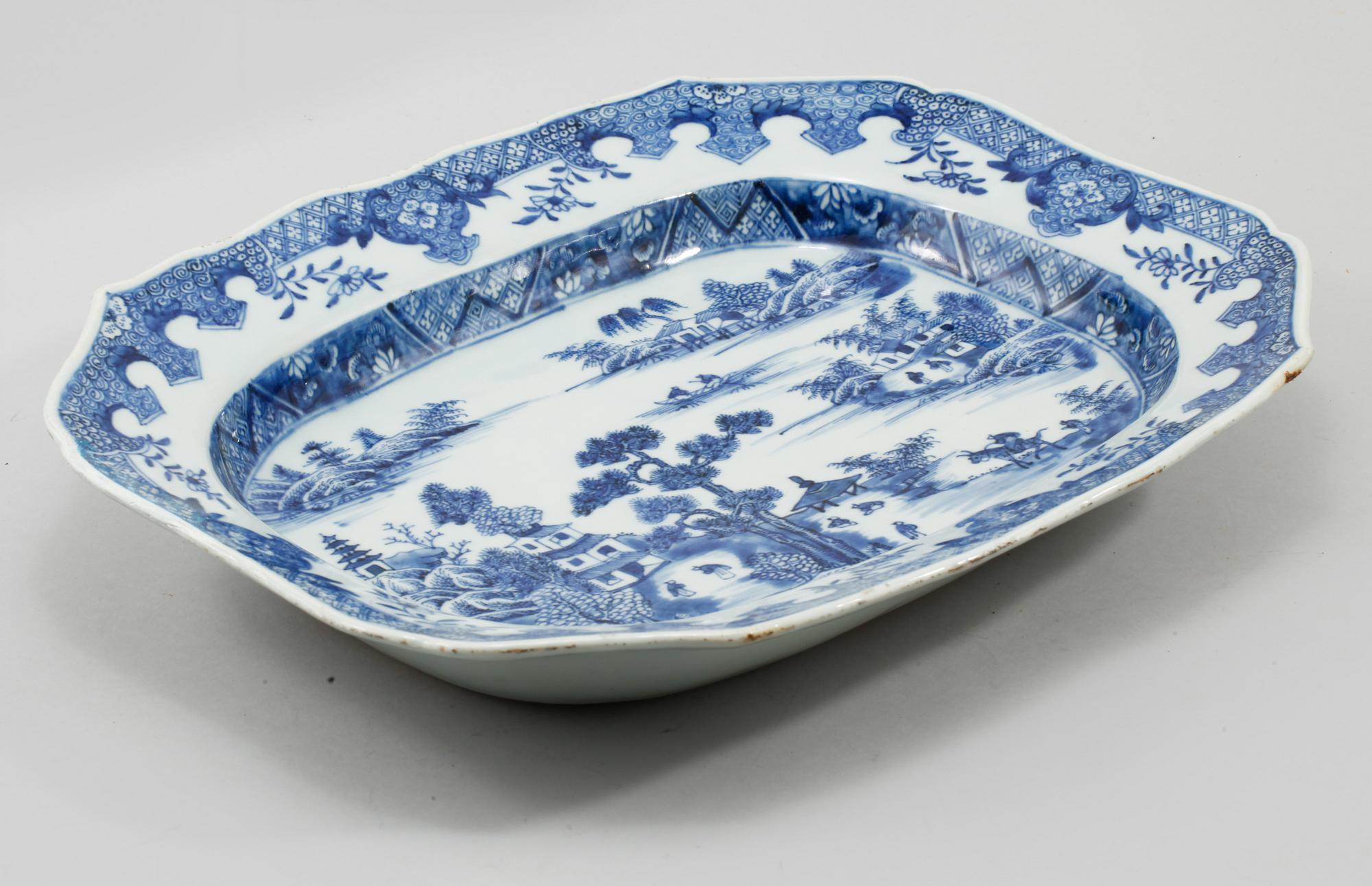 UNDERFAT, porslin, Kina, 1700-tal.