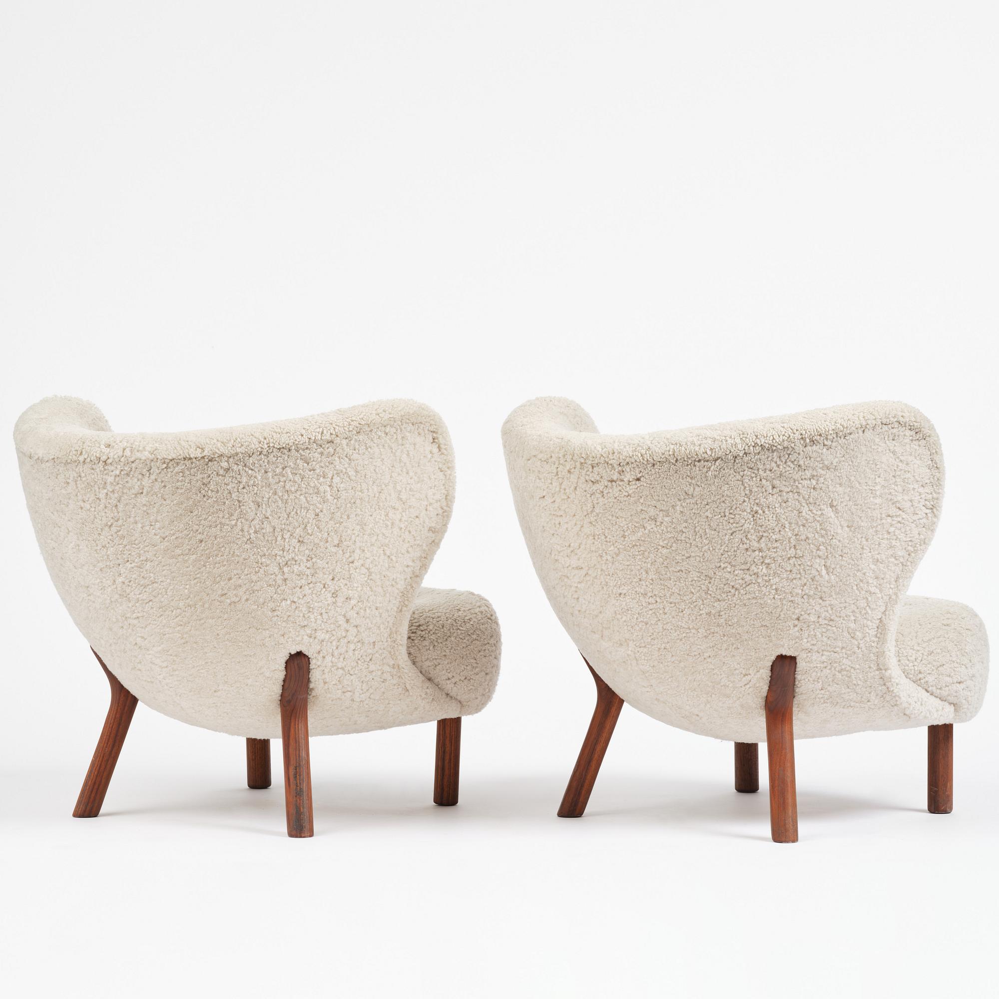 Viggo Boesen, fåtöljer, ett par, "Little Petra", &Tradition, ca 2019.