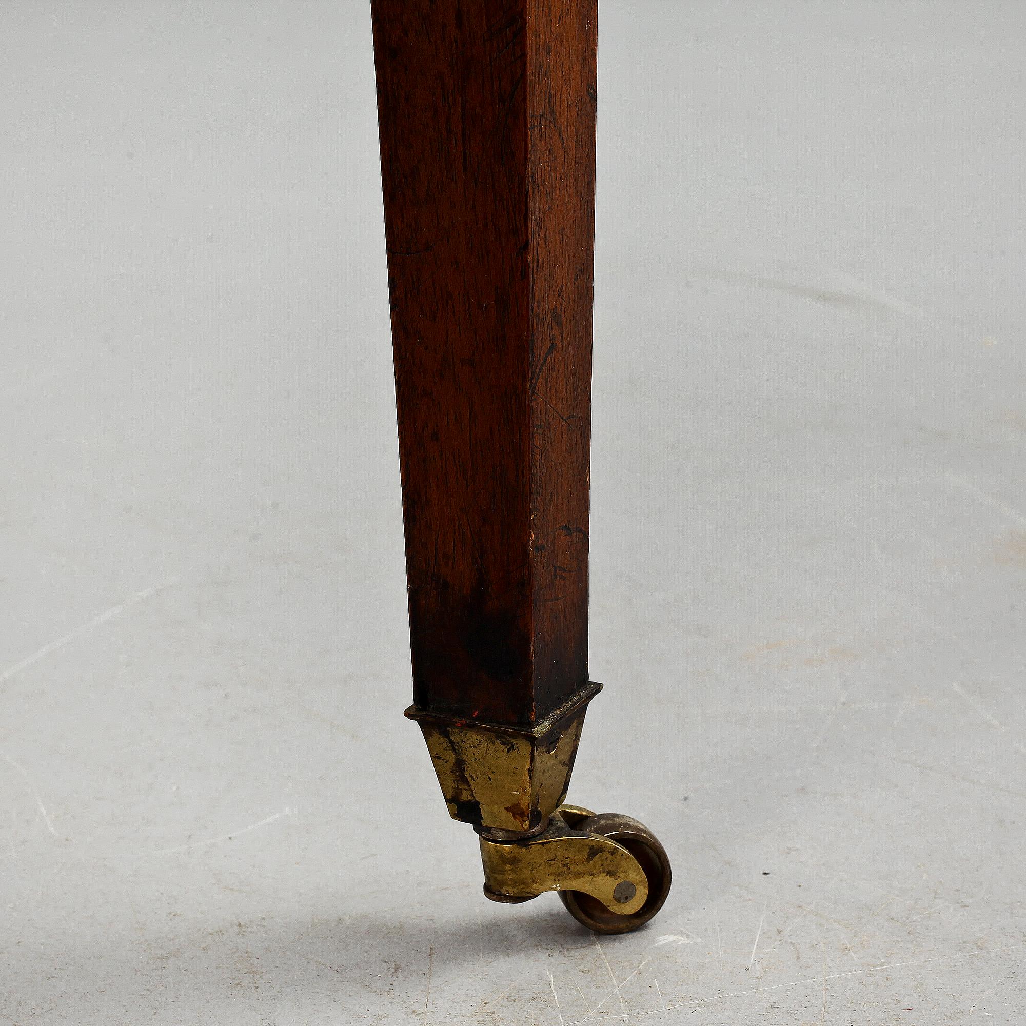 SKRIVBORD, engelsk stil, 1900-tal.