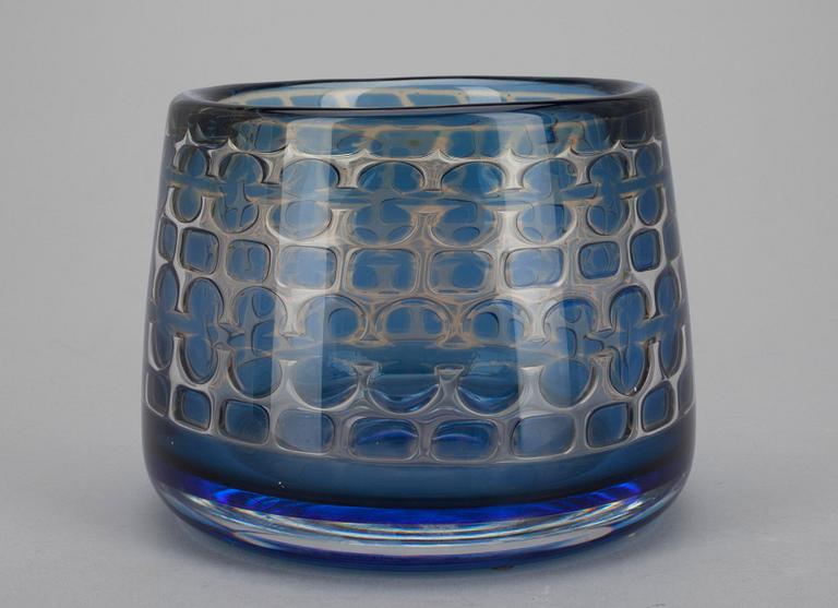 KONSTGLAS, signerad Orrefors Ariel Nr 797 O.
Ingeborg Lundin.