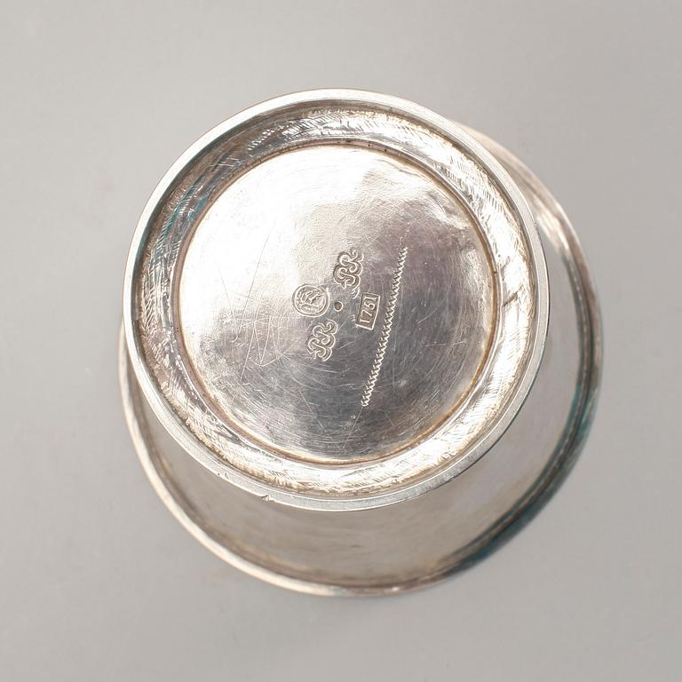 BÄGARE, silver, Petter Röding, Varberg 1751. Vikt ca 260 gram.