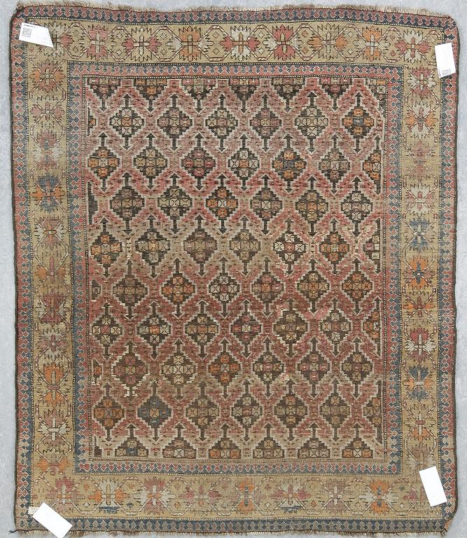 MATTA, Semiantik/old, sannolikt Shirvan, ca 133x113 cm.