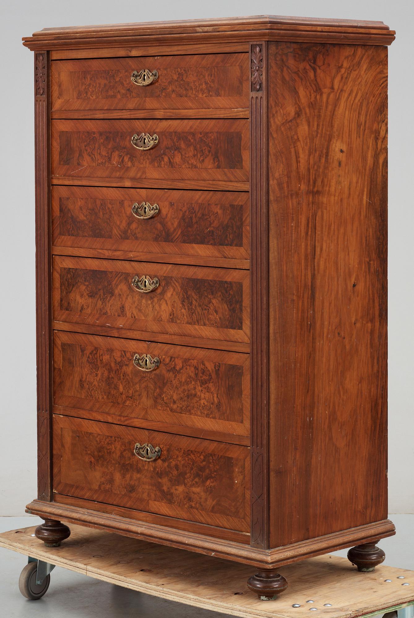 BYRÅ, nyrenässans, 1800-talets slut.