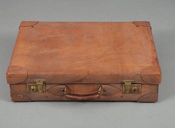 RESEVÄSKA, skinn, 1900-talets mitt.
