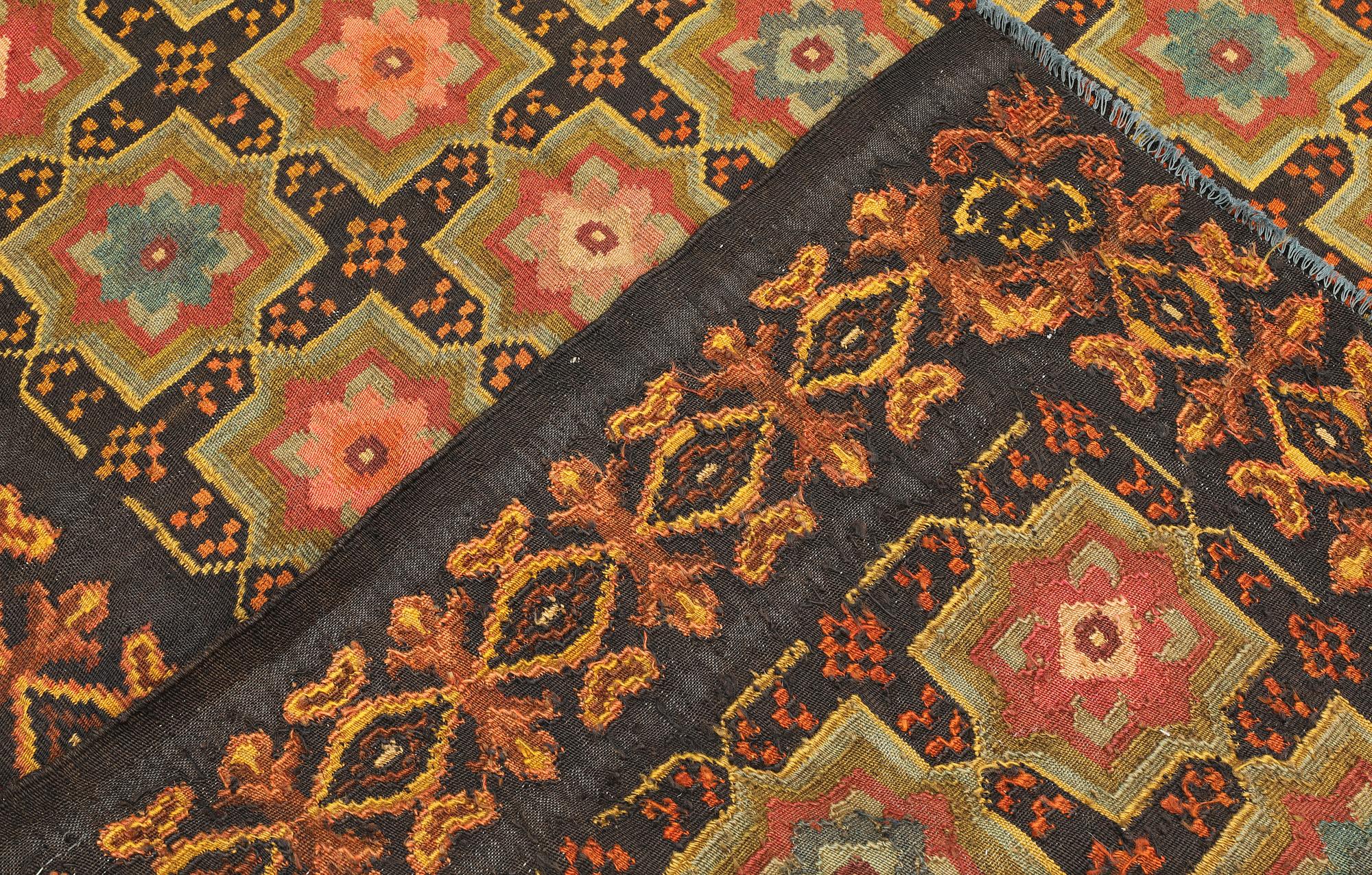 Matta, Moldavisk Kelim, 252 x 186 cm.