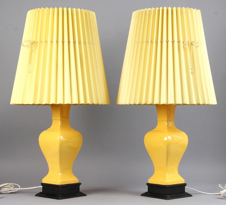 BORDSLAMPOR, ett par, NK, 1980-tal.