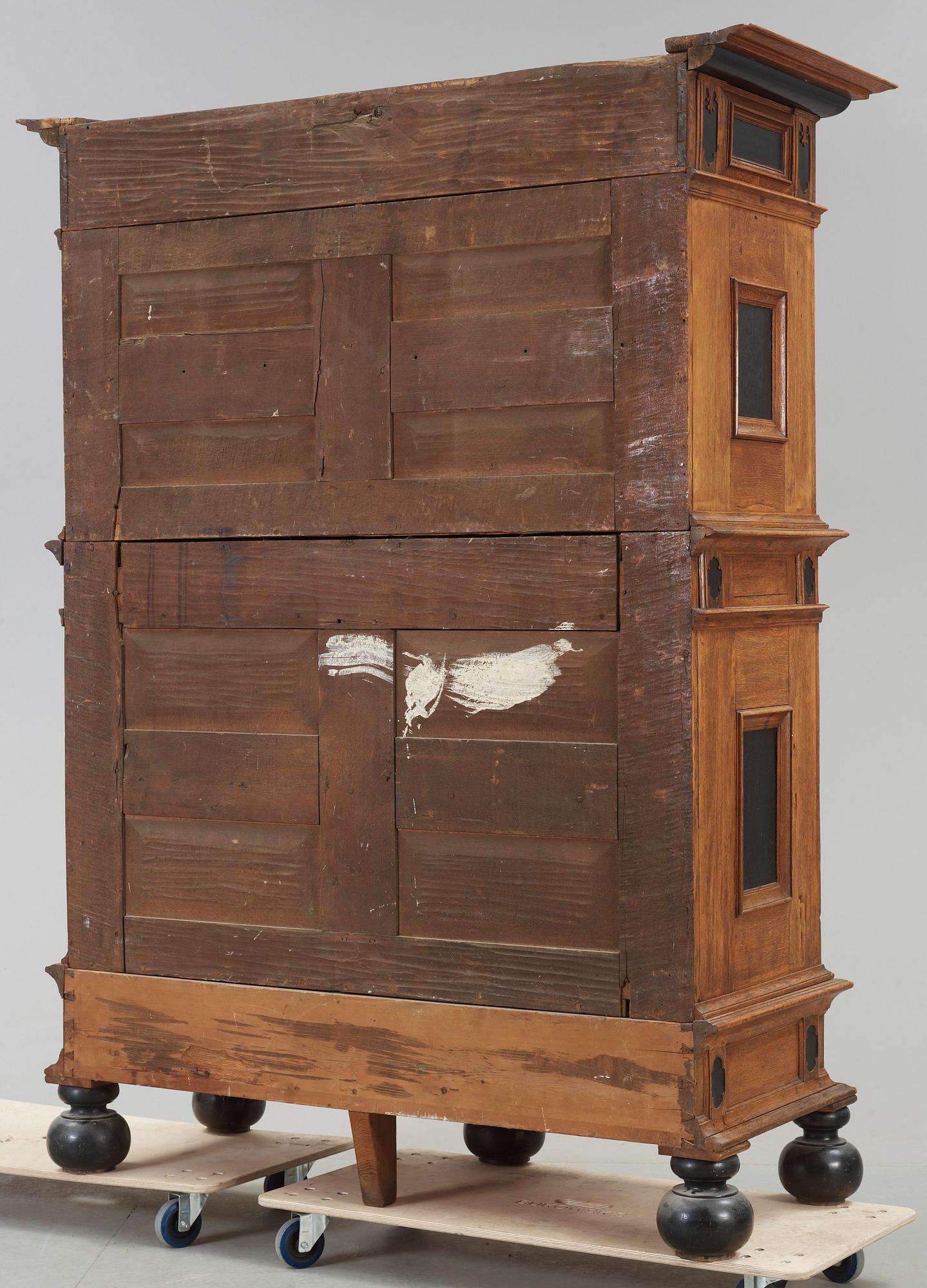 SKÅP, Holland, 1600-tal. Senrenässans.