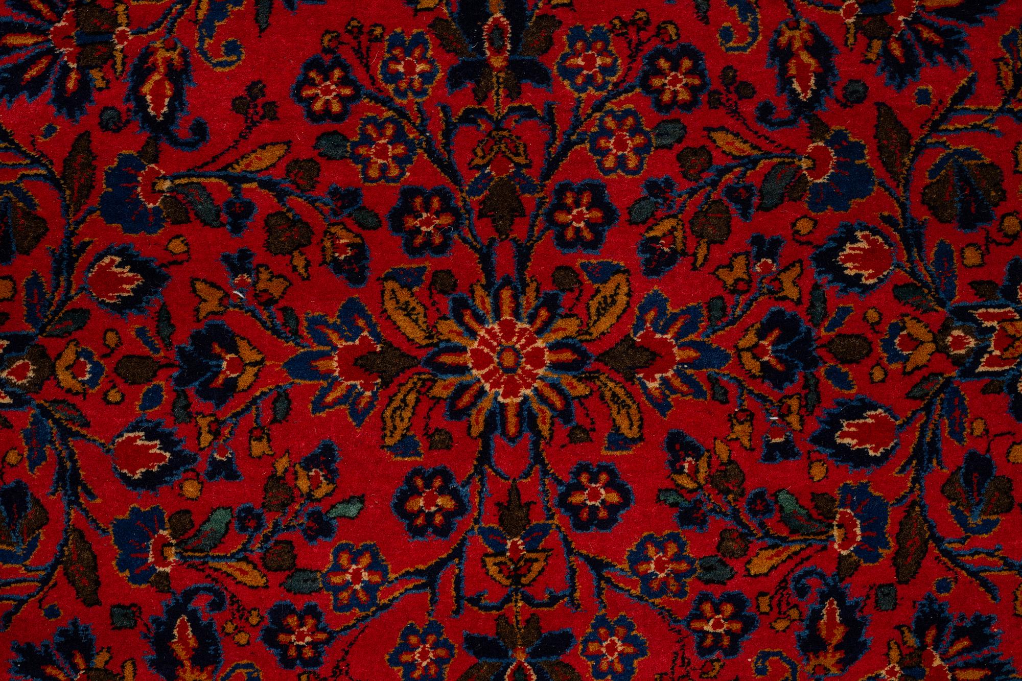 Matta, semiantik Keshan, ca 210 x 130,5-134 cm.