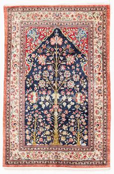 Carpet, Ghom, semi antique. 120 x 80 cm.