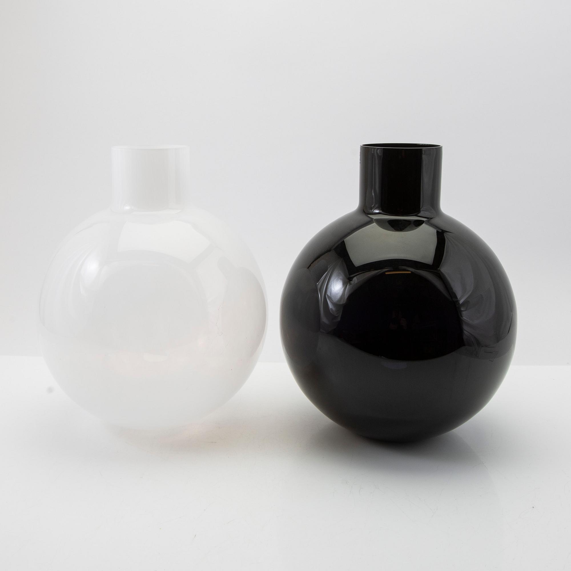 Carina Seth Andersson, vases, 2 pcs., "Pallo", Skruf.