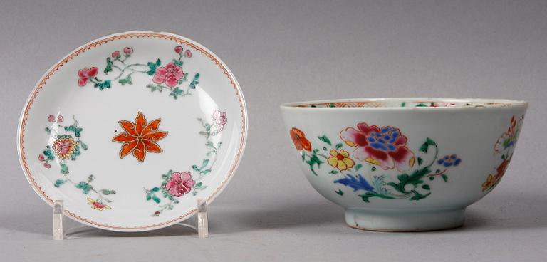 SKÅL samt FAT, porslin, Kina, 1700-tal.