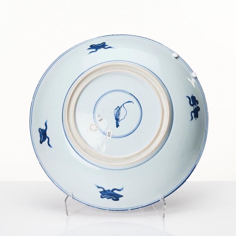 A blue and white lotus dish, Qing dynasty, Kangxi (1662-1722).