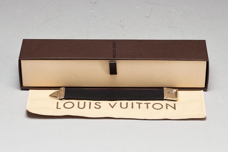 ARMBAND, Louis Vuitton, Paris.
