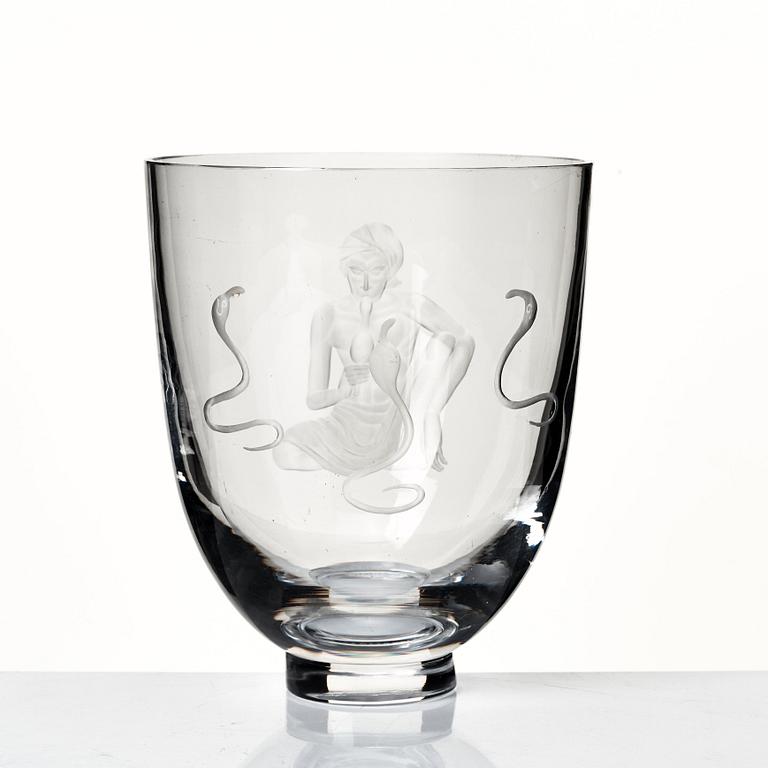 Vicke Lindstrand, an engraved glass vase, Orrefors, Sweden 1935, model 1446.