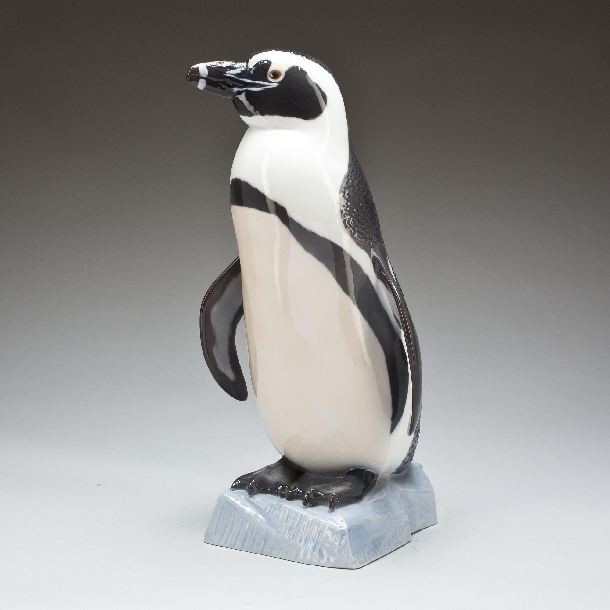 FIGURIN, porslin, Axel Locher, Bing & Gröndahl, Danmark.