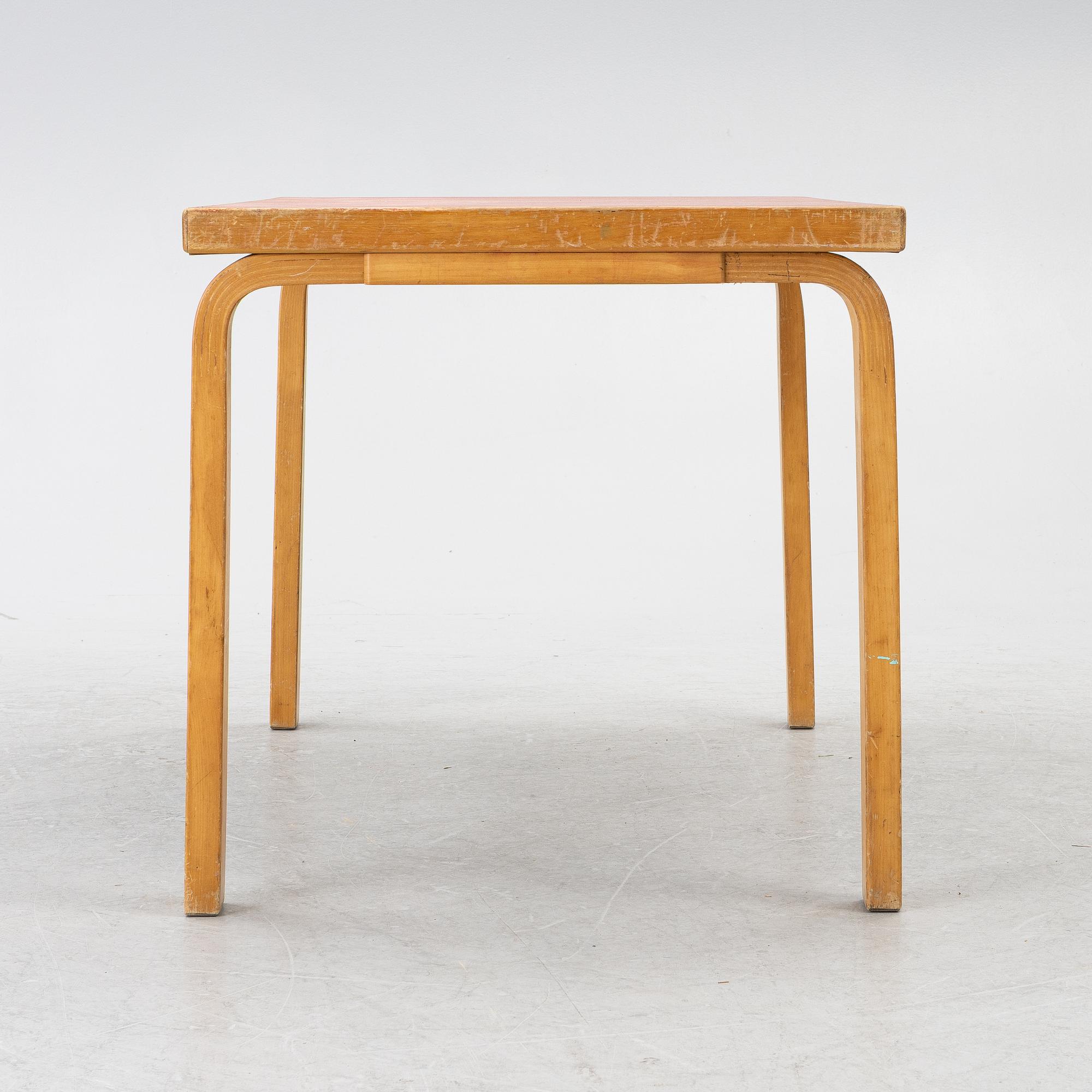 Alvar Aalto, a set of four model N65 children's chairs with table, Artek, Finland.