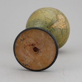 A miniature globe, Erdglobus Ludw. Jul. Heymann, first half of the 20th century.