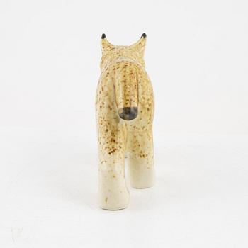 Lisa Larson, figurin, stengods, "Lodjur", för NK, Nordiska Kompaniet i samarbete med WWF, Gustavsberg.