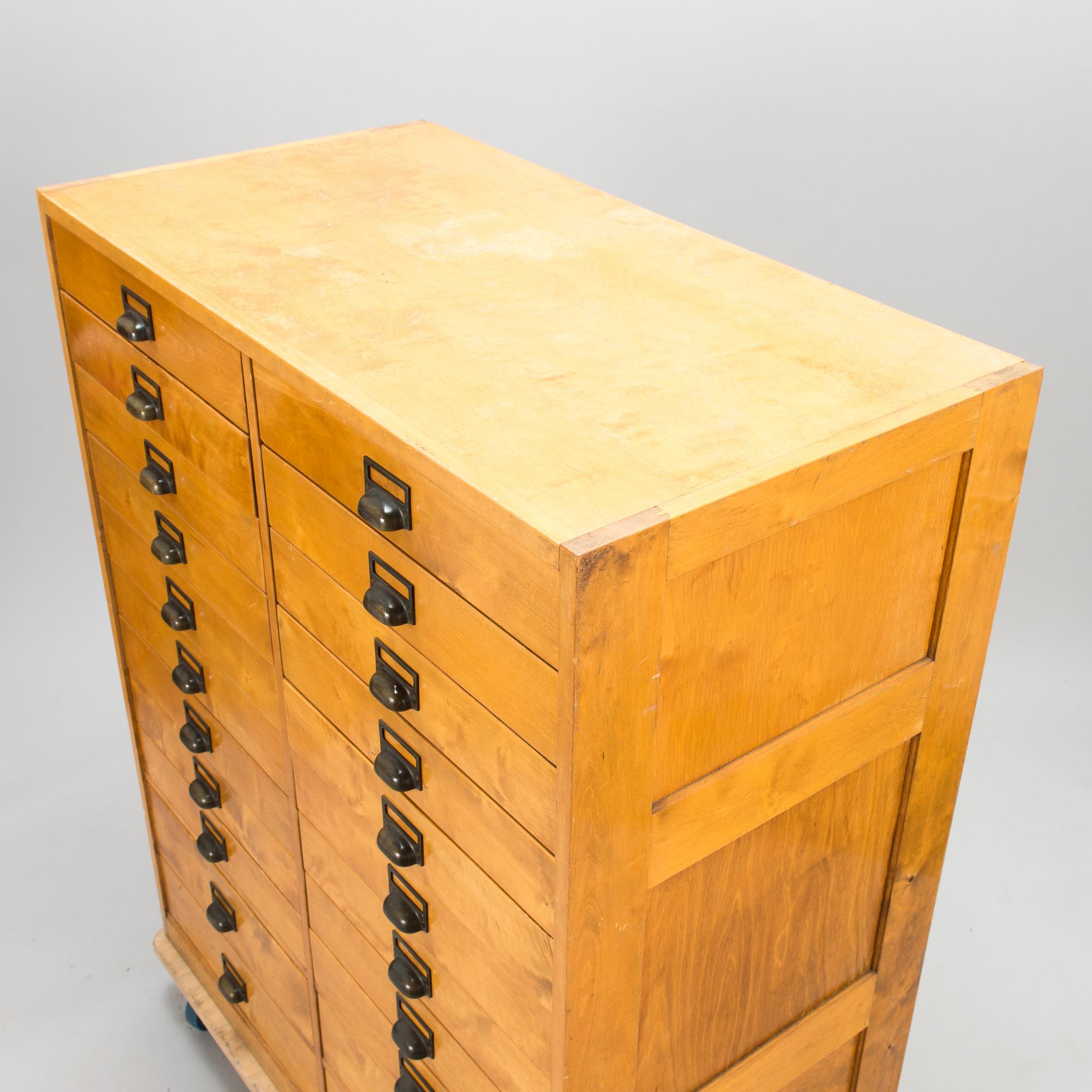 ARKIVERINGSSKÅP, 1900-talets första hälft.