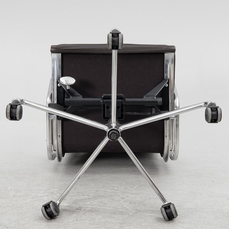 Charles & Ray Eames, office chair, "Soft Pad Chair EA217", Vitra.