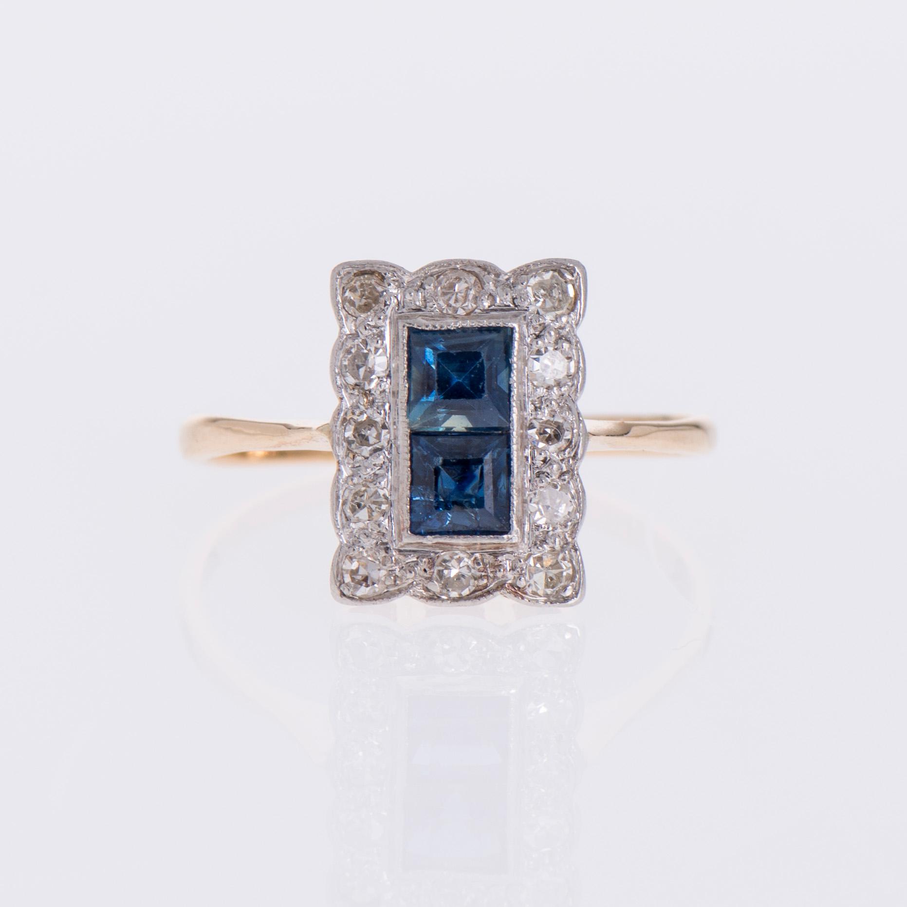RING, två carréslipade safirer, åttkantslipade diamanter, 14K guld.