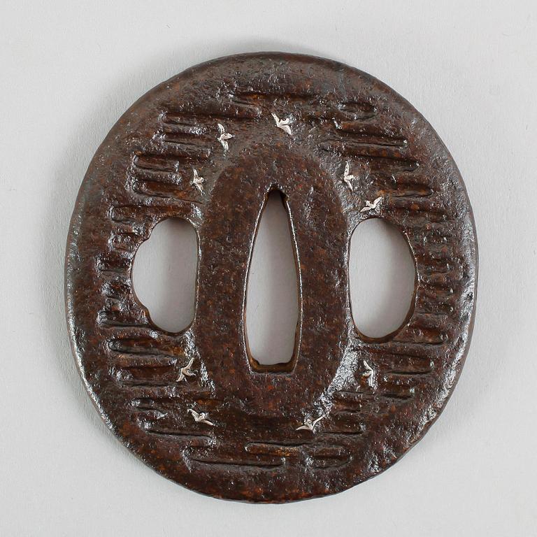 TSUBA, 3 st, järn, Japan, 1600-/1700-tal respektive 1700-/1800-tal.