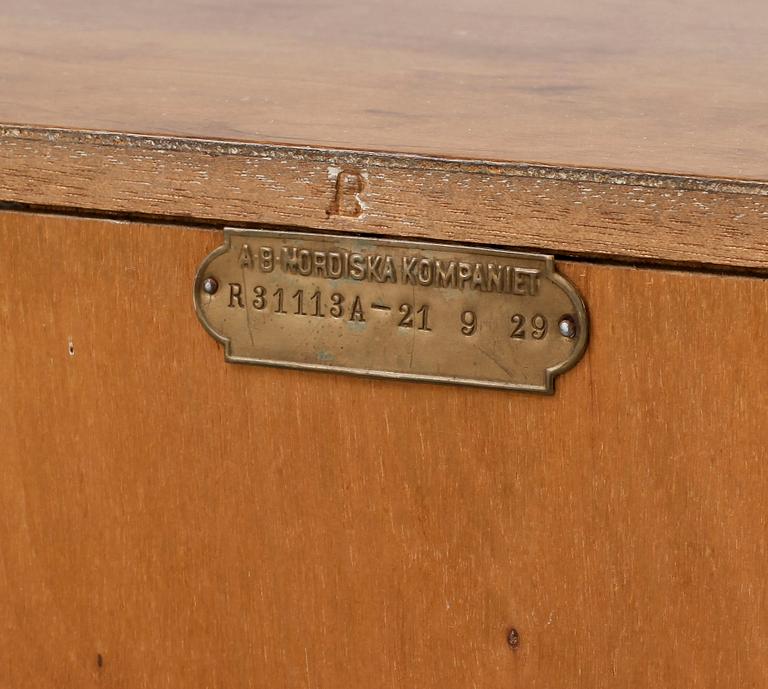 SALONGSMÖBLEMANG, 8 delar, Carl Malmsten,Nordiska Kompaniet, modell "Haga", 1900-talets första hälft.